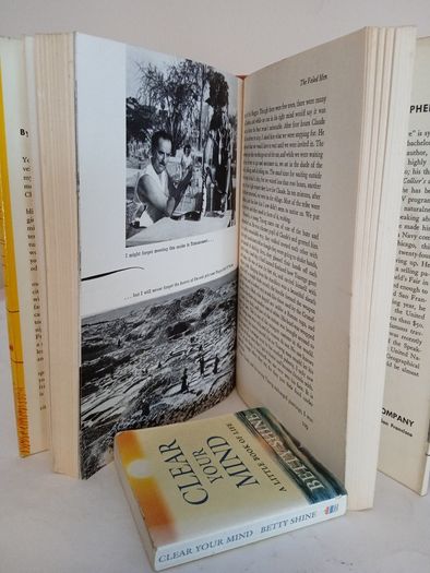Ocean of Fire: Through the Garden of Allah to Timbuktu by Robert Christopher with Erik James Martin (GT344)