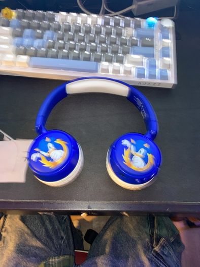 headphones