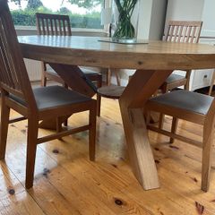 Large oak Maximus oak table & chairs