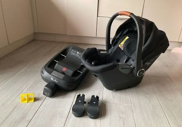 Silvercross Pram/Car Seat/Carrycot