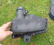 Smax Airbox Wit MAF Sensor