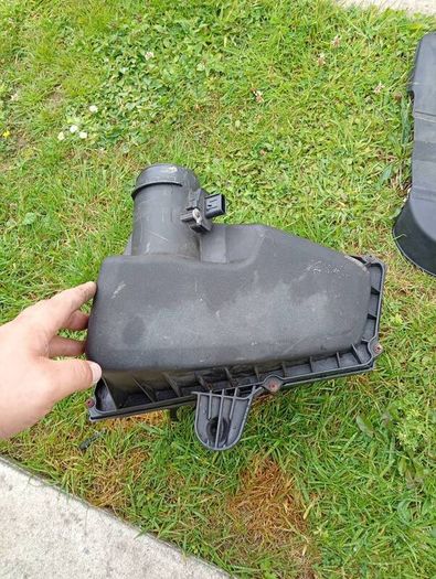 Smax Airbox Wit MAF Sensor