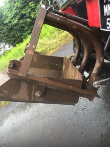 tractor link box scoop