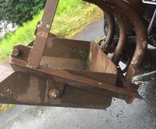 tractor link box scoop