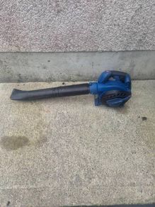 Hyundai 26cc Petrol Leaf Blower start  easy runs perfect.