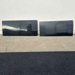 2025 Ford Custom windows