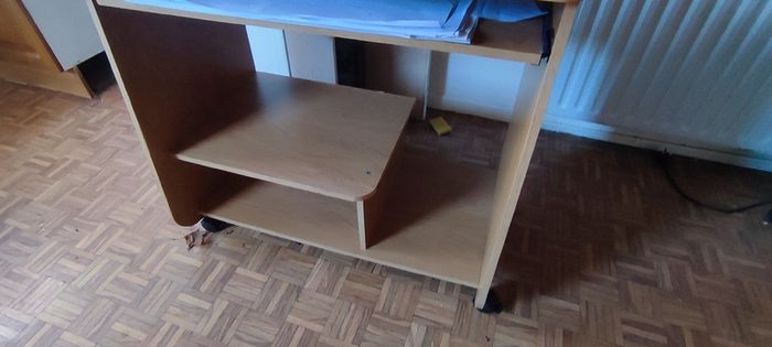 free desk