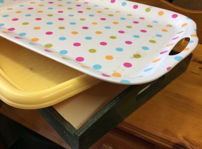 3 trays