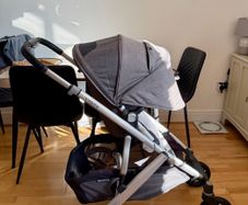 UppaBaby Vista V2 Travel System - Excellent Condition