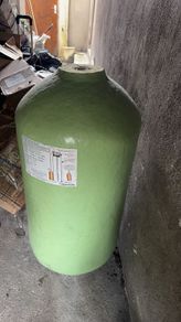 Hot water cylinder