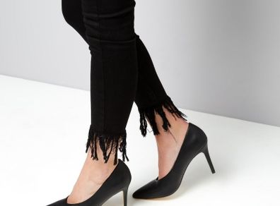New Look black V throat court heels