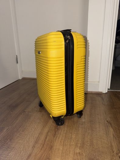 Ochnik suitcase