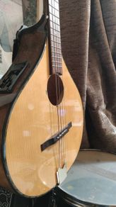 Irish Bouzouki with pickup +2 sets of bouzouki strings