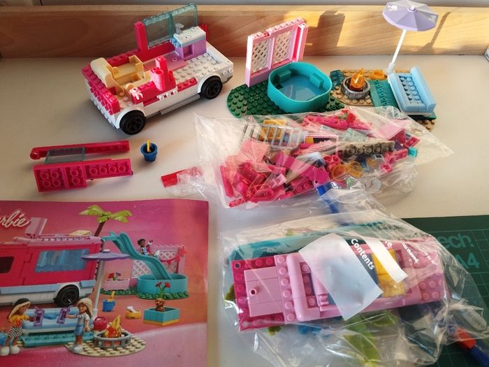 Barbie Dream Camper / Camping Playset