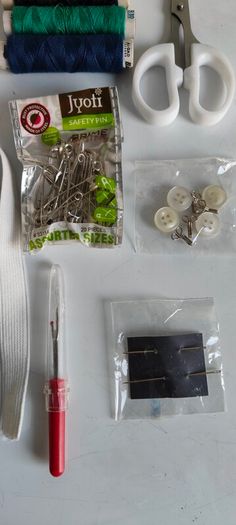 Sewing & Clothes Mending Kit With Elastics