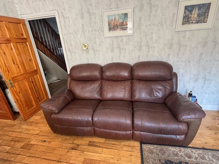 Leather 3 seater recliner and single recliner
