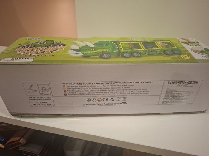 Dinosaur kids transport truck