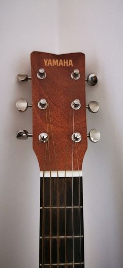 Yamaha 3/4 folk Guitar with Gigbag natural