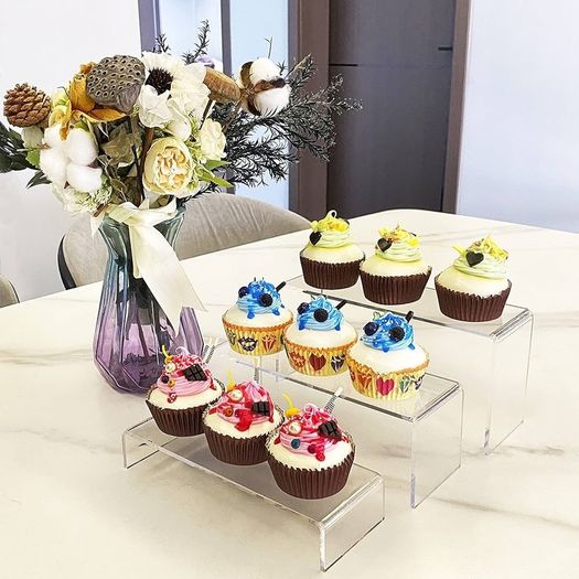 6 Pcs Acrylic Display Risers Stand Shelf Clear Dessert table Set 3 Steps Display Stands Showcase for Amiibo Funko Figures Cupcake/Perfume Cologne Lotion Collectible Makeup Jewelry