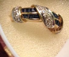 Sapphire and diamond 18k gold ring