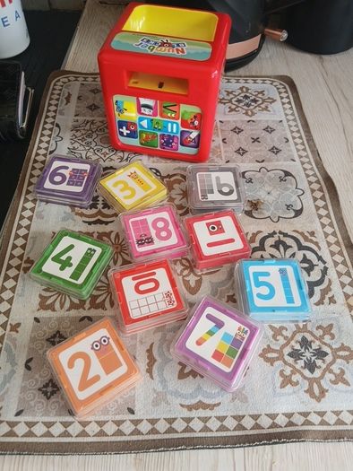 toys