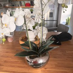 artificial flower pot