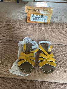 Saltwater sandals brand new in box- yellow size UK5 or saltwater 6