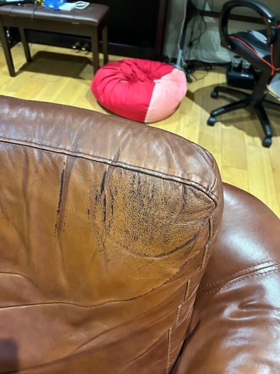 Electric reclining couch