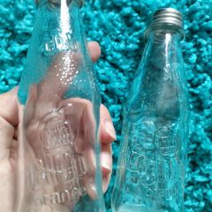 Club orange salt and pepper shaker