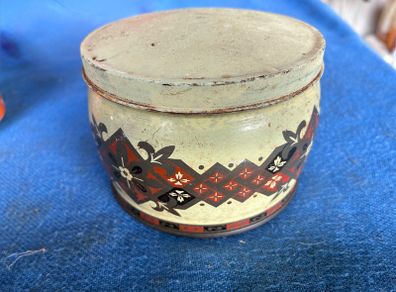 Vintage Thornes toffee tin