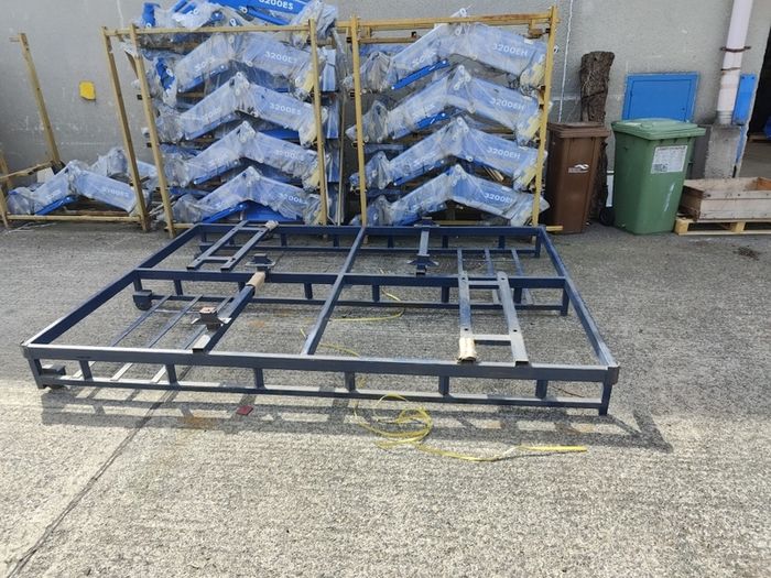 metal stillage