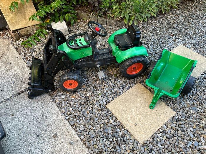 kids tractor
