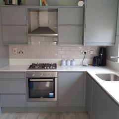 Fitted Kitchen with Appliances