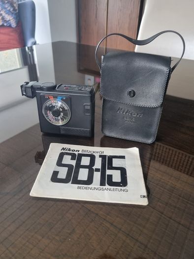 Nikon FE2 Bundle - fully tested and working vintage 35mm camera