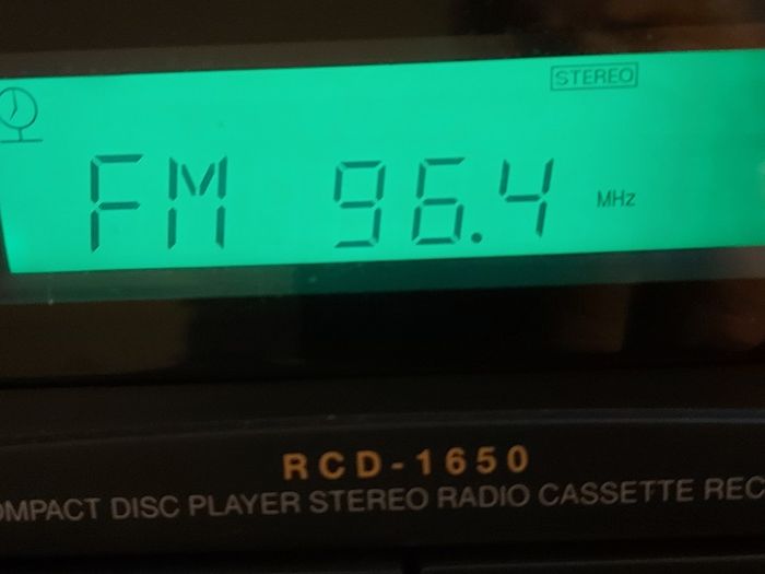 Samsung CD Player Stereo Radio Cassette Recorder, Model RCD-1650, Dual Tape Deck and Radio working fine, CD Player struggling to spin