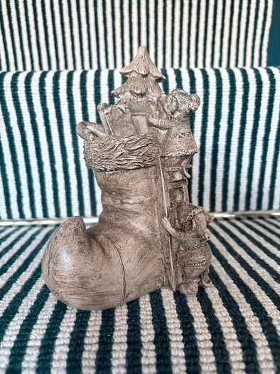New bespoke 21cm high vintage inspired Santa boot with mice and present detail