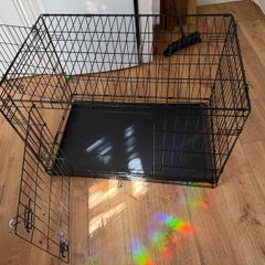 Dog crate 90x60x60cm - very good condition