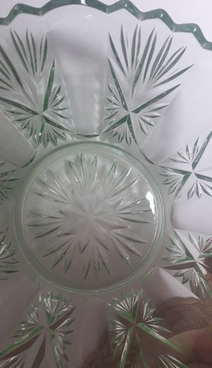 BOWL - Vintage - Green Glass - Dessert - Fruit Dish