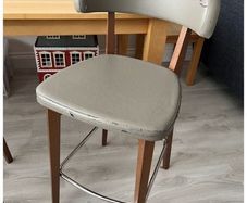 4 stools