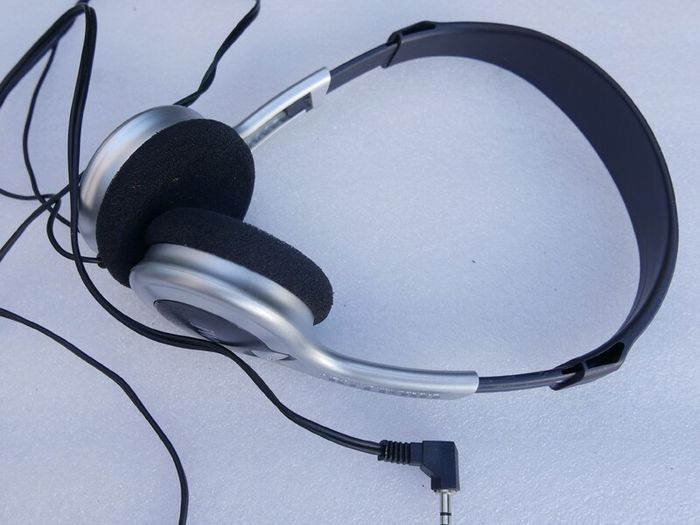 Jwin  Lightweight Heavy Bass Digital Stereo Headphones