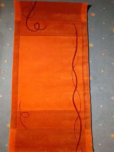 NEW  terracotta rug