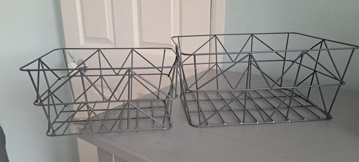 wire baskets x 6