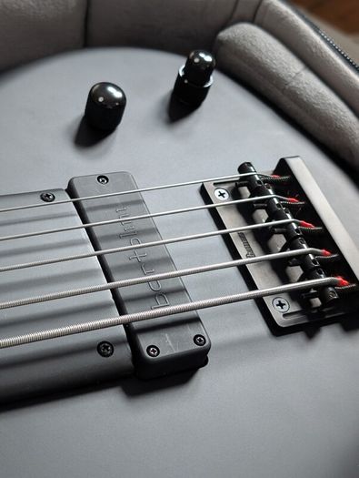 Ibanez GWB35 Upgraded Fretless Bass AS NEW