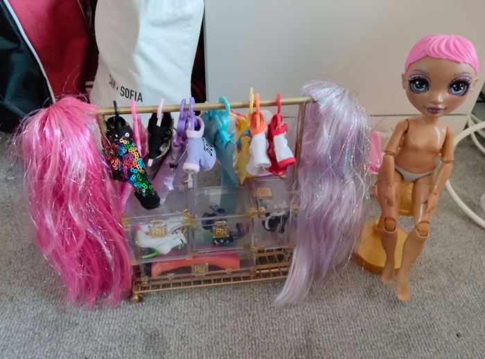 brats doll and accessories