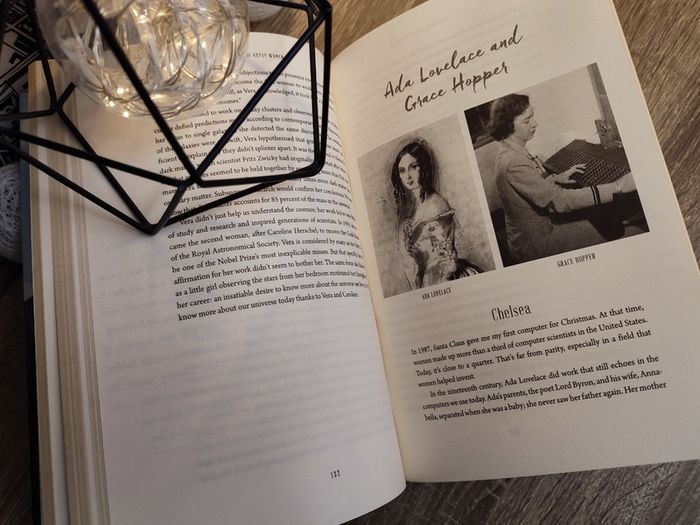 The Book of Gutsy Women: Favourite Stories of Courage and Resilience ! by Hillary and Chelsea Clinton ! RRP 31.50e ! Hardcover ! 2019 ! by Simon & Schuster UK !