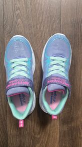 Sketchers Shimmer Beams Junior Girl Size UK 2 purple