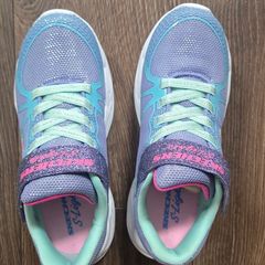 Sketchers Shimmer Beams Junior Girl Size UK 2 purple