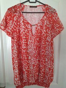 Ladies Top/Soft Chiffon Finish .. Size: 14 UK