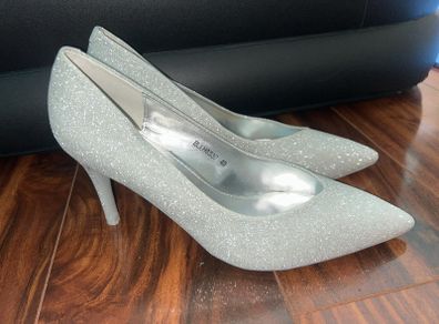 pamela scott high heels