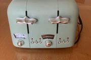 Delongi 4 slice Toaster